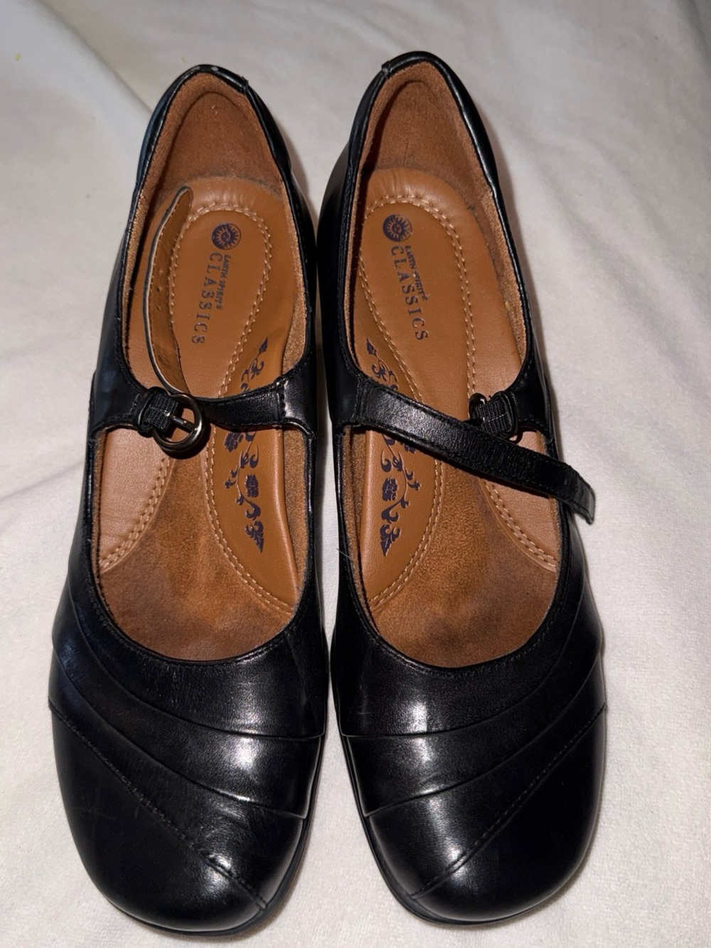Earth Spirit Classics Women's Leather Mary Jane Heel